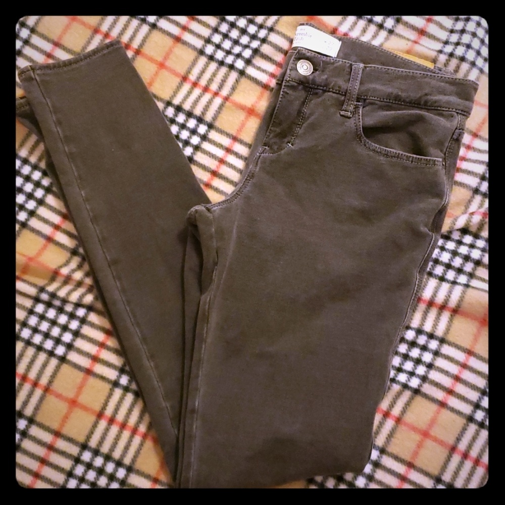 Abercrombie & Fitch size 4 gray cotton jeans